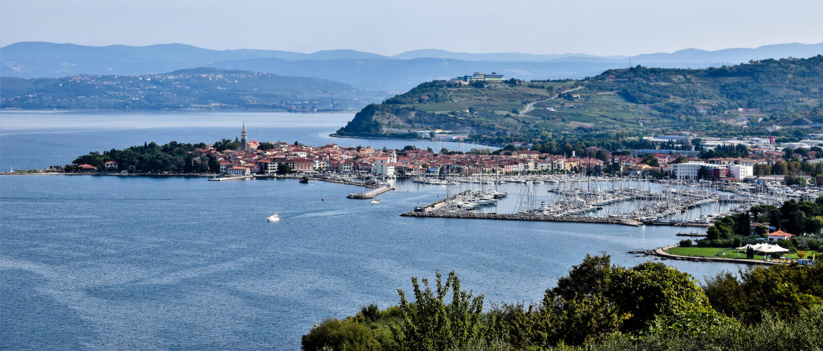 Nepremičninska agencija Izola nam lahko pomaga pri nakupu ali prodaji nepremičnine